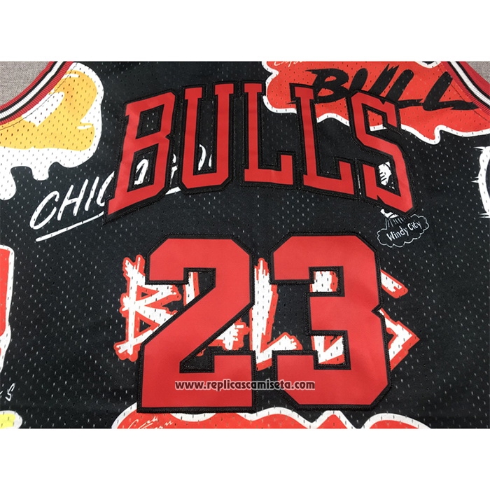 Camiseta Chicago Bulls Michael Jordan #23 Slap Sticker Mitchell & Ness 1997-98 Negro